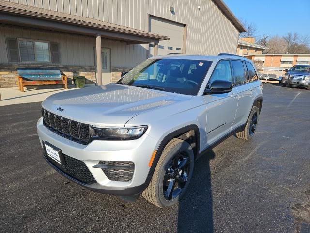 new 2024 Jeep Grand Cherokee car, priced at $41,297