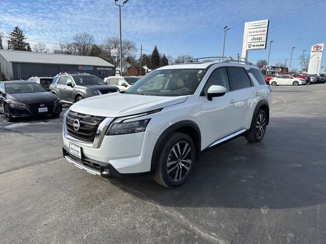 new 2025 Nissan Pathfinder car, priced at $50,867