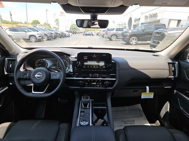 new 2025 Nissan Pathfinder car, priced at $41,267