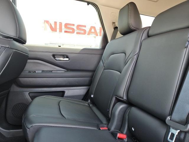 new 2025 Nissan Pathfinder car, priced at $41,267