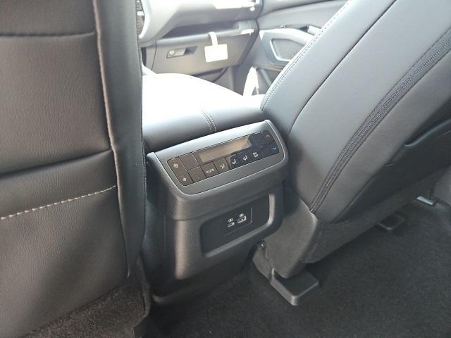 new 2025 Nissan Pathfinder car, priced at $41,267