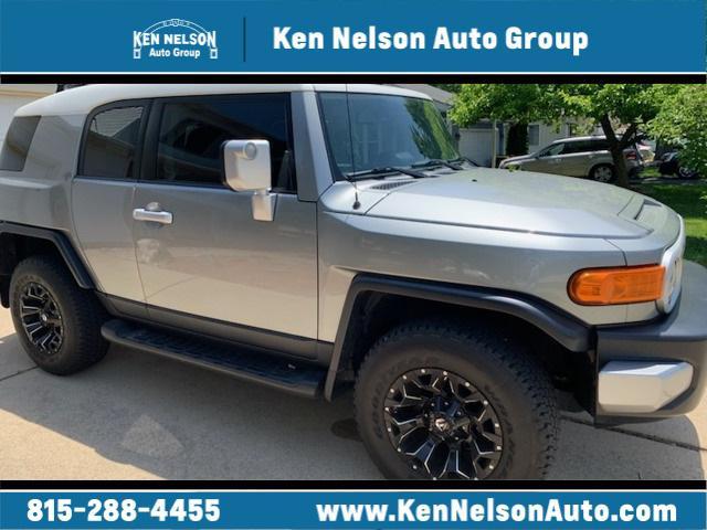 used 2010 Toyota FJ Cruiser car, priced at $22,995