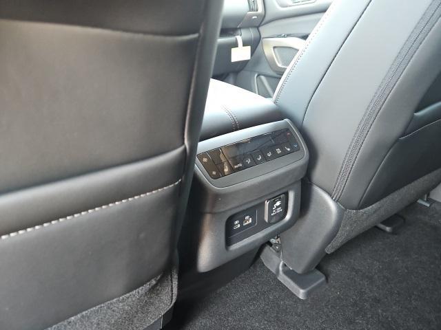 new 2025 Nissan Pathfinder car, priced at $45,799