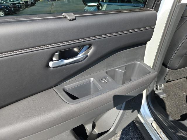 new 2025 Nissan Pathfinder car, priced at $45,799