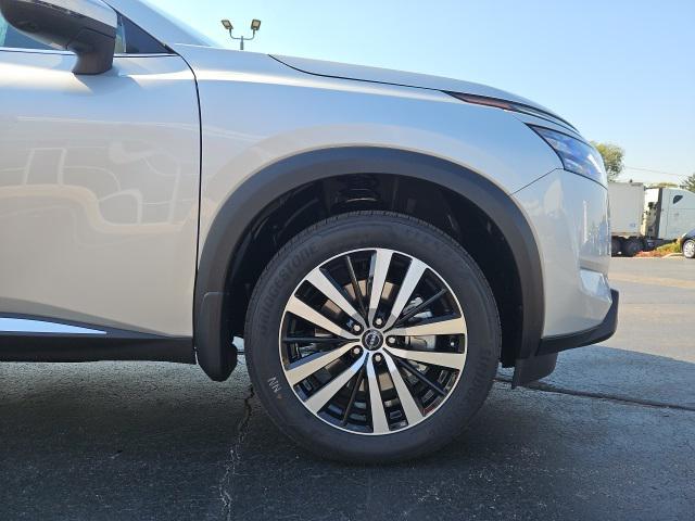 new 2025 Nissan Pathfinder car, priced at $45,799