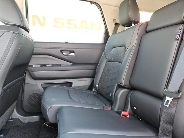 new 2025 Nissan Pathfinder car, priced at $45,799