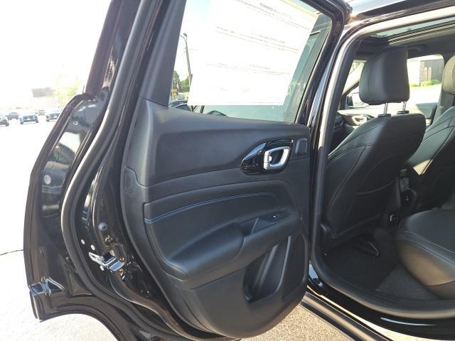new 2025 Jeep Compass car, priced at $35,999