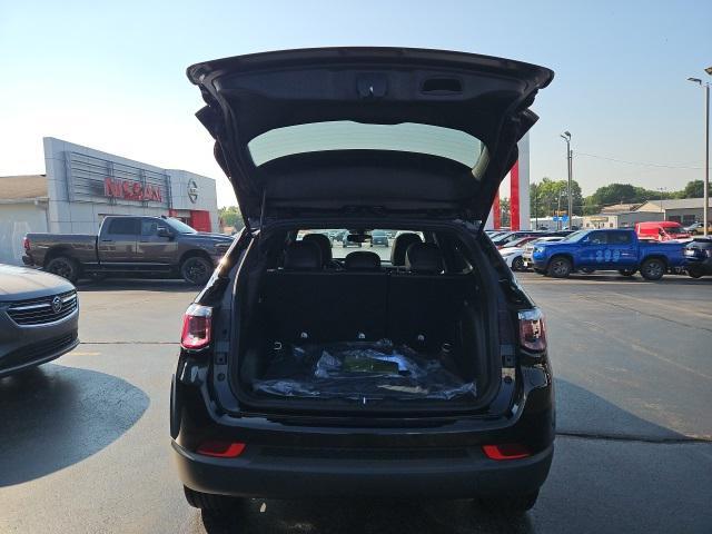 new 2025 Jeep Compass car, priced at $35,999