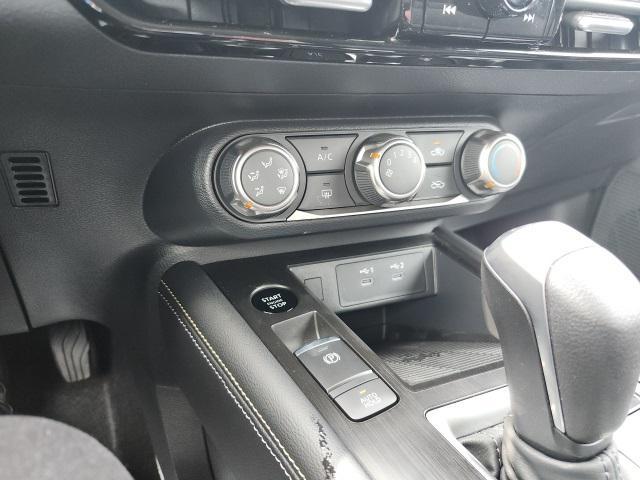 new 2025 Nissan Kicks car, priced at $27,326