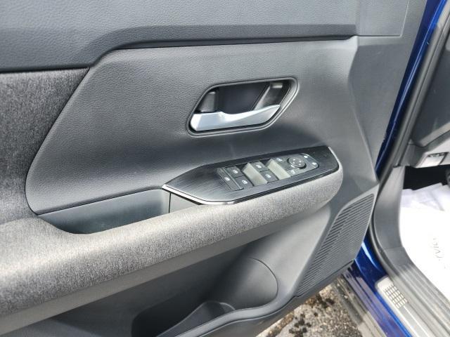 new 2025 Nissan Kicks car, priced at $27,326