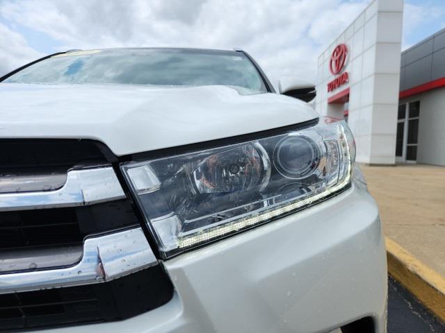 used 2019 Toyota Highlander car, priced at $27,974