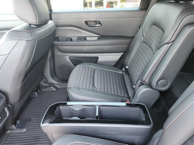 new 2025 Nissan Pathfinder car, priced at $41,504