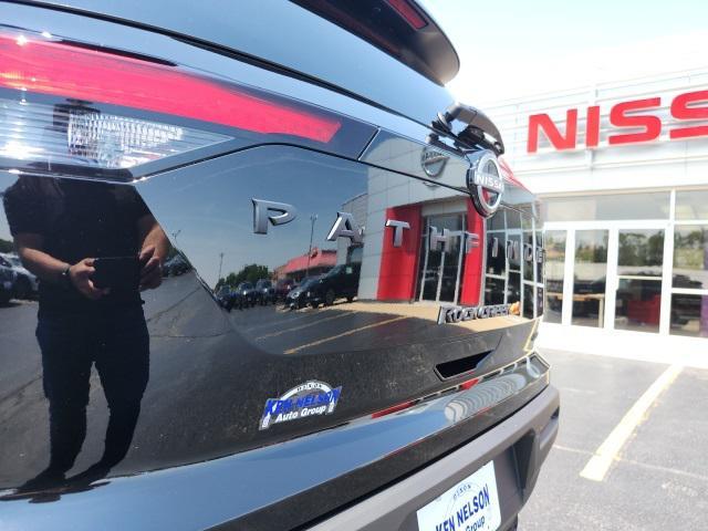 new 2025 Nissan Pathfinder car, priced at $41,504