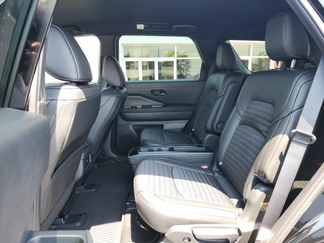 new 2025 Nissan Pathfinder car, priced at $41,504