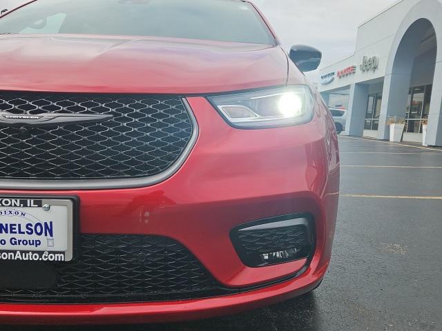 new 2026 Chrysler Pacifica car, priced at $42,530