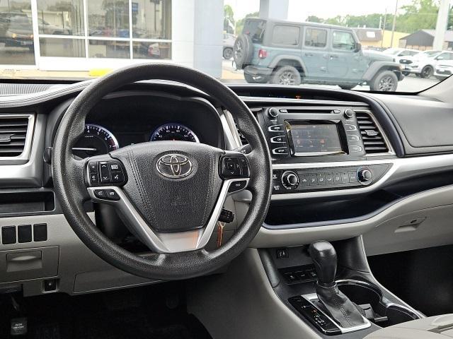 used 2015 Toyota Highlander car, priced at $19,995