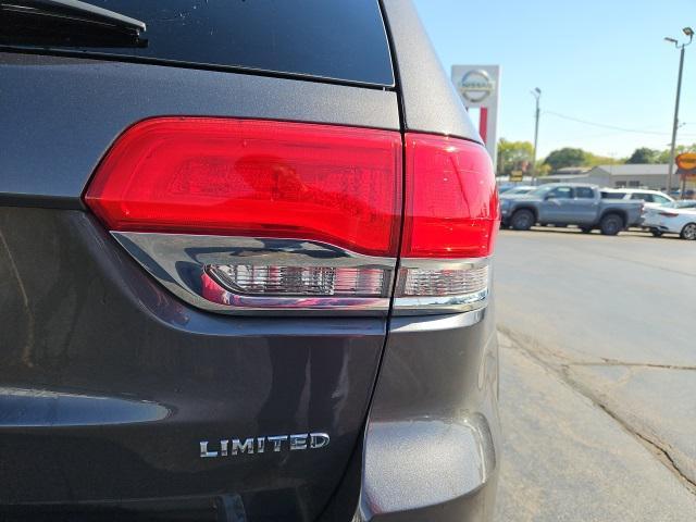 used 2017 Jeep Grand Cherokee car, priced at $13,995