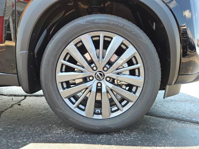 new 2025 Nissan Pathfinder car, priced at $43,893