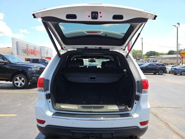 used 2016 Jeep Grand Cherokee car, priced at $15,740