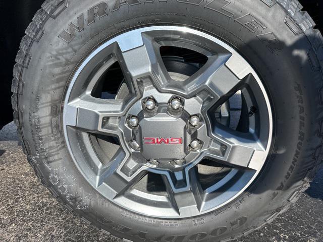 new 2025 GMC Sierra 2500 car, priced at $78,248