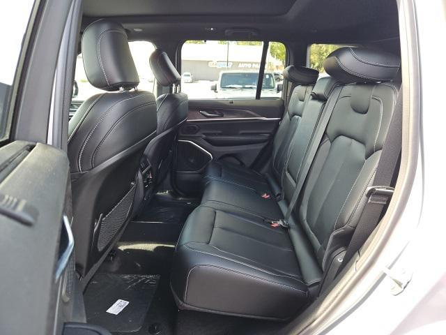 new 2025 Jeep Grand Cherokee car, priced at $52,281