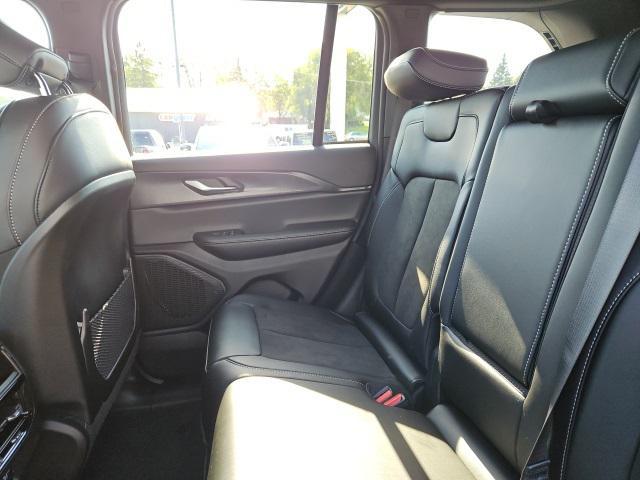 new 2025 Jeep Grand Cherokee car, priced at $42,296