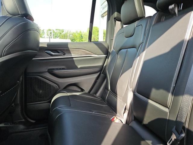 used 2024 Jeep Grand Cherokee car, priced at $40,995