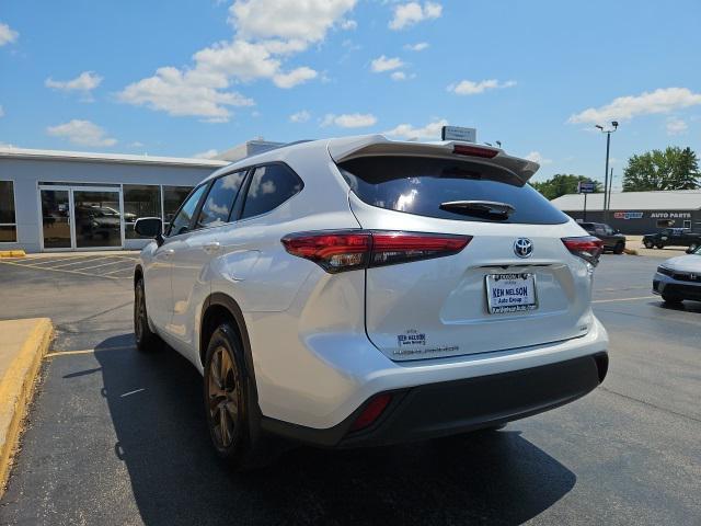 used 2023 Toyota Highlander Hybrid car, priced at $43,595