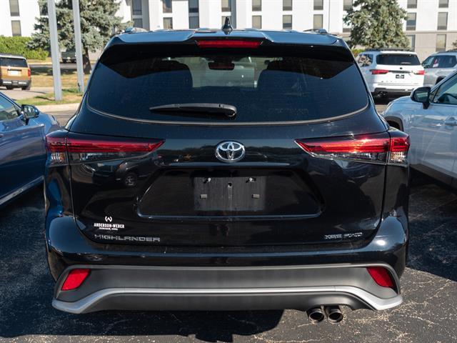 used 2023 Toyota Highlander car, priced at $39,500