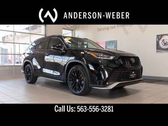 used 2023 Toyota Highlander car, priced at $39,500