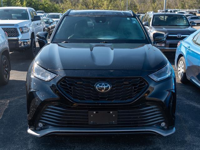 used 2023 Toyota Highlander car, priced at $39,500