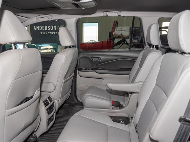 used 2022 Honda Pilot car, priced at $28,495