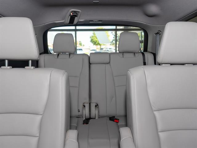 used 2022 Honda Pilot car, priced at $28,495