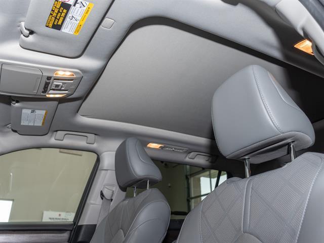 used 2022 Toyota Highlander car, priced at $39,495