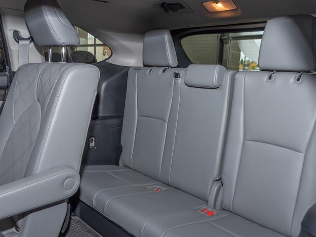 used 2022 Toyota Highlander car, priced at $39,495