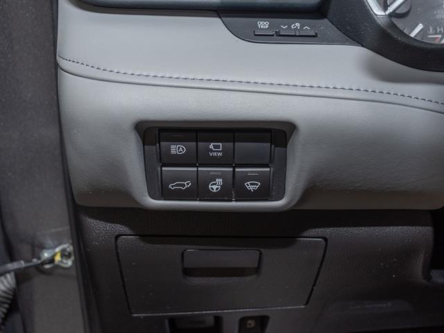 used 2022 Toyota Highlander car, priced at $39,495