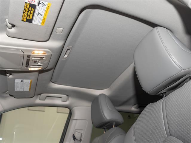 used 2022 Toyota Highlander car, priced at $39,500