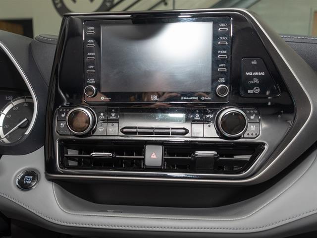 used 2022 Toyota Highlander car, priced at $39,500