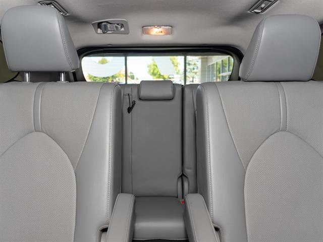 used 2022 Toyota Highlander car, priced at $39,500