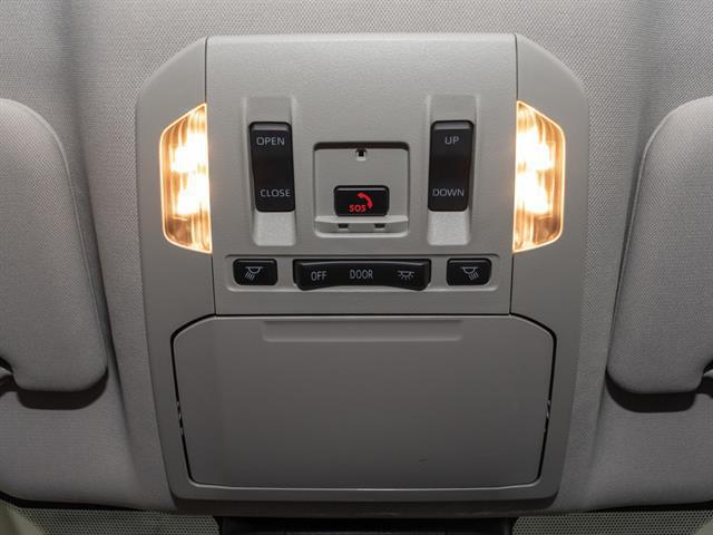 used 2024 Toyota Highlander car, priced at $39,495