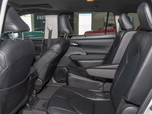 used 2024 Toyota Highlander car, priced at $39,495