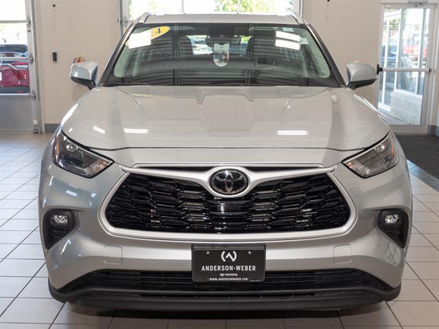 used 2024 Toyota Highlander car, priced at $39,495
