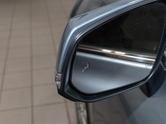 used 2021 Toyota Highlander car, priced at $34,995