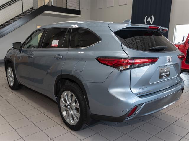 used 2021 Toyota Highlander car, priced at $34,995