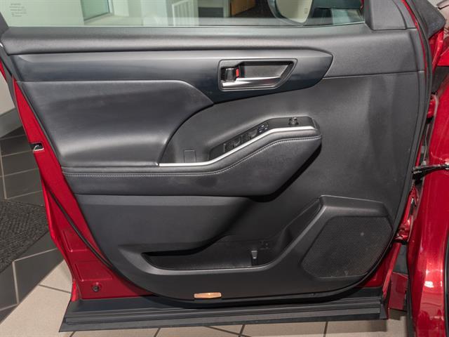 used 2022 Toyota Highlander car, priced at $34,995