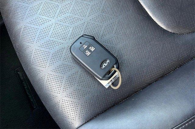 used 2022 Kia Carnival car, priced at $32,995