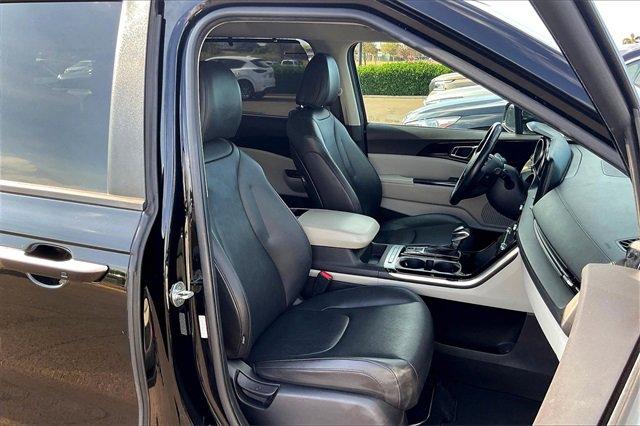 used 2022 Kia Carnival car, priced at $32,995