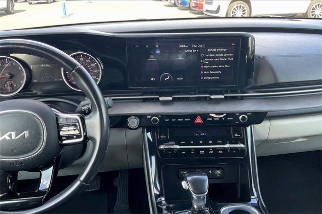 used 2022 Kia Carnival car, priced at $32,995