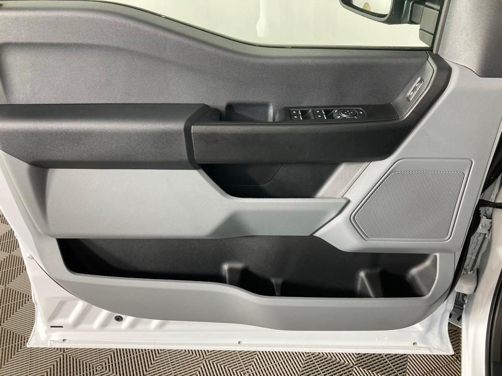 new 2025 Ford F-250 car, priced at $52,498