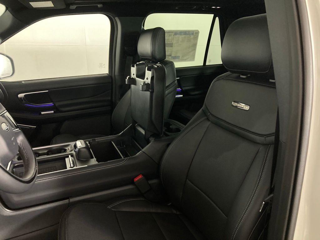 new 2025 Ford Expedition car, priced at $84,946